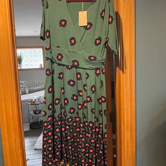 Green Blue and pink flowered Boden dress - Picture 2 of 3